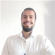 Profesor experimentado en idiomas con conocimientos en frances arabe e inglés.